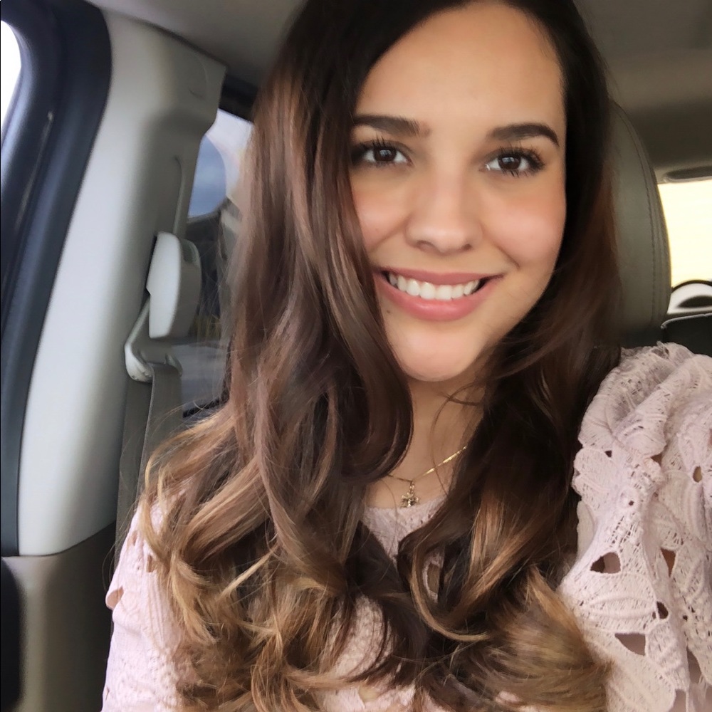 Meet your Posher, Victoria
